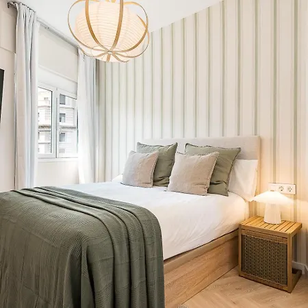 Exceptional Design In Eixample Apartment Barcelona